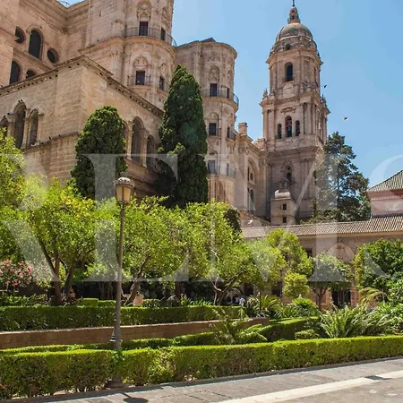 Marvellous Penthouse With Terrace & Cathedral Views By Rems * Malaga