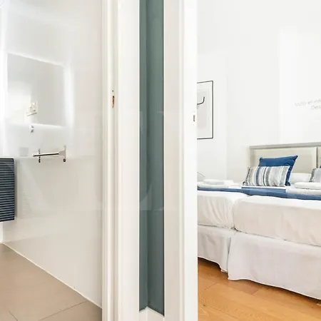 Apartment Marvellous Penthouse With Terrace & Cathedral Views By Rems *