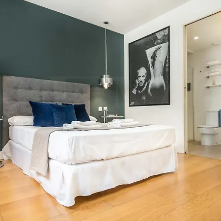 Marvellous Penthouse With Terrace & Cathedral Views By Rems Apartment